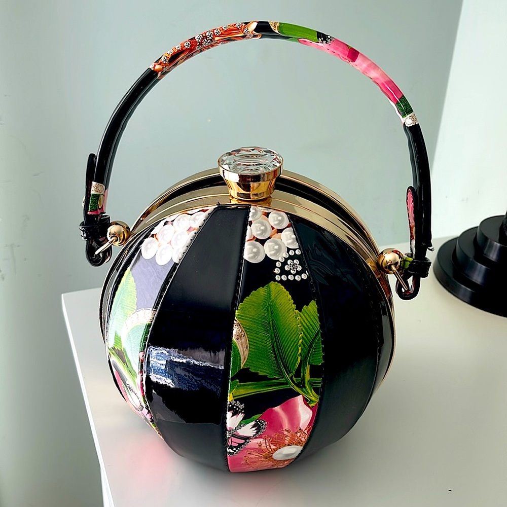 Mini ball purses